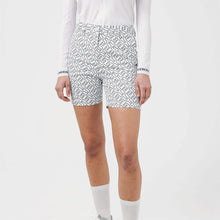 Load image into Gallery viewer, J.Lindeberg Ladies Long Short Gwen Print 5351